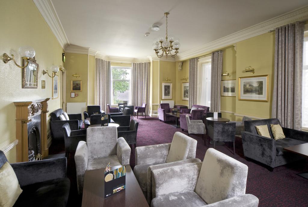 בלאטר The Invercauld Arms Hotel מראה חיצוני תמונה