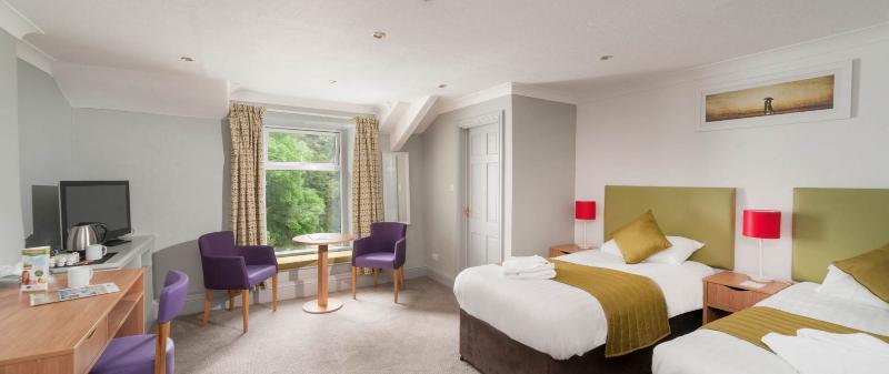 בלאטר The Invercauld Arms Hotel מראה חיצוני תמונה