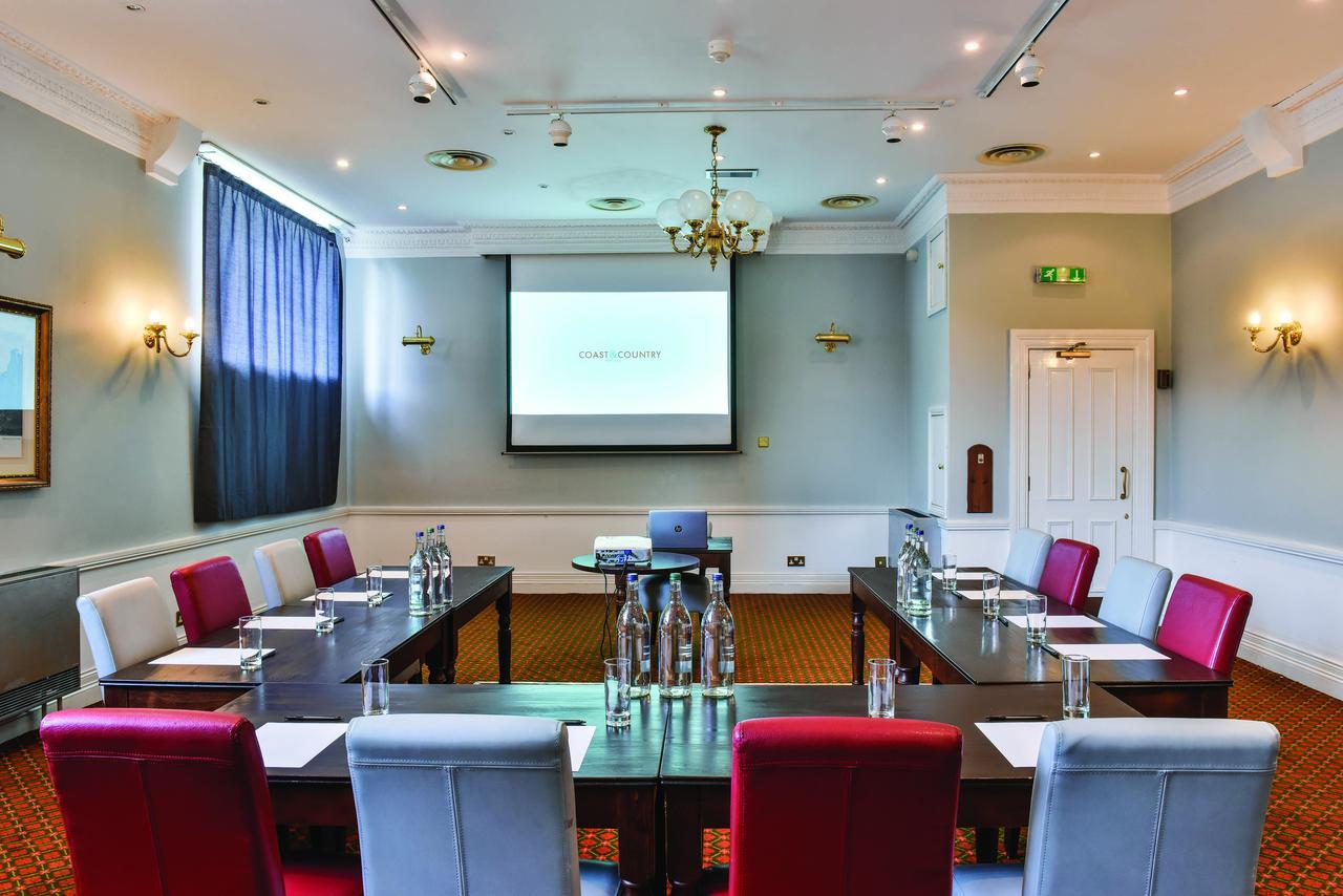 בלאטר The Invercauld Arms Hotel מראה חיצוני תמונה