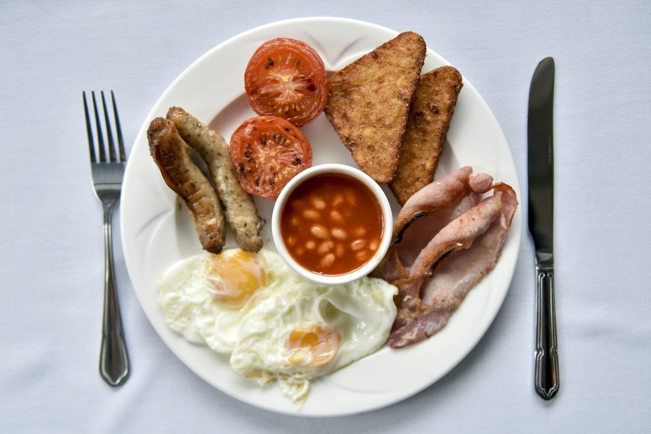 בלאטר The Invercauld Arms Hotel מראה חיצוני תמונה