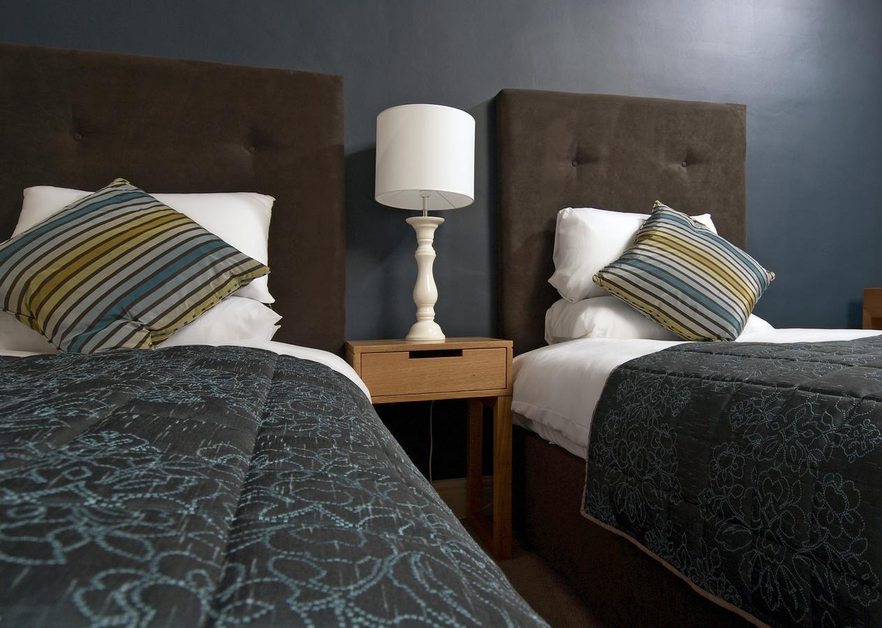 בלאטר The Invercauld Arms Hotel מראה חיצוני תמונה