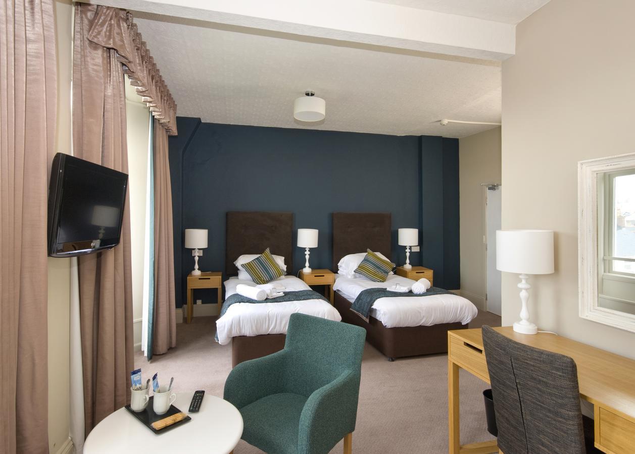 בלאטר The Invercauld Arms Hotel מראה חיצוני תמונה