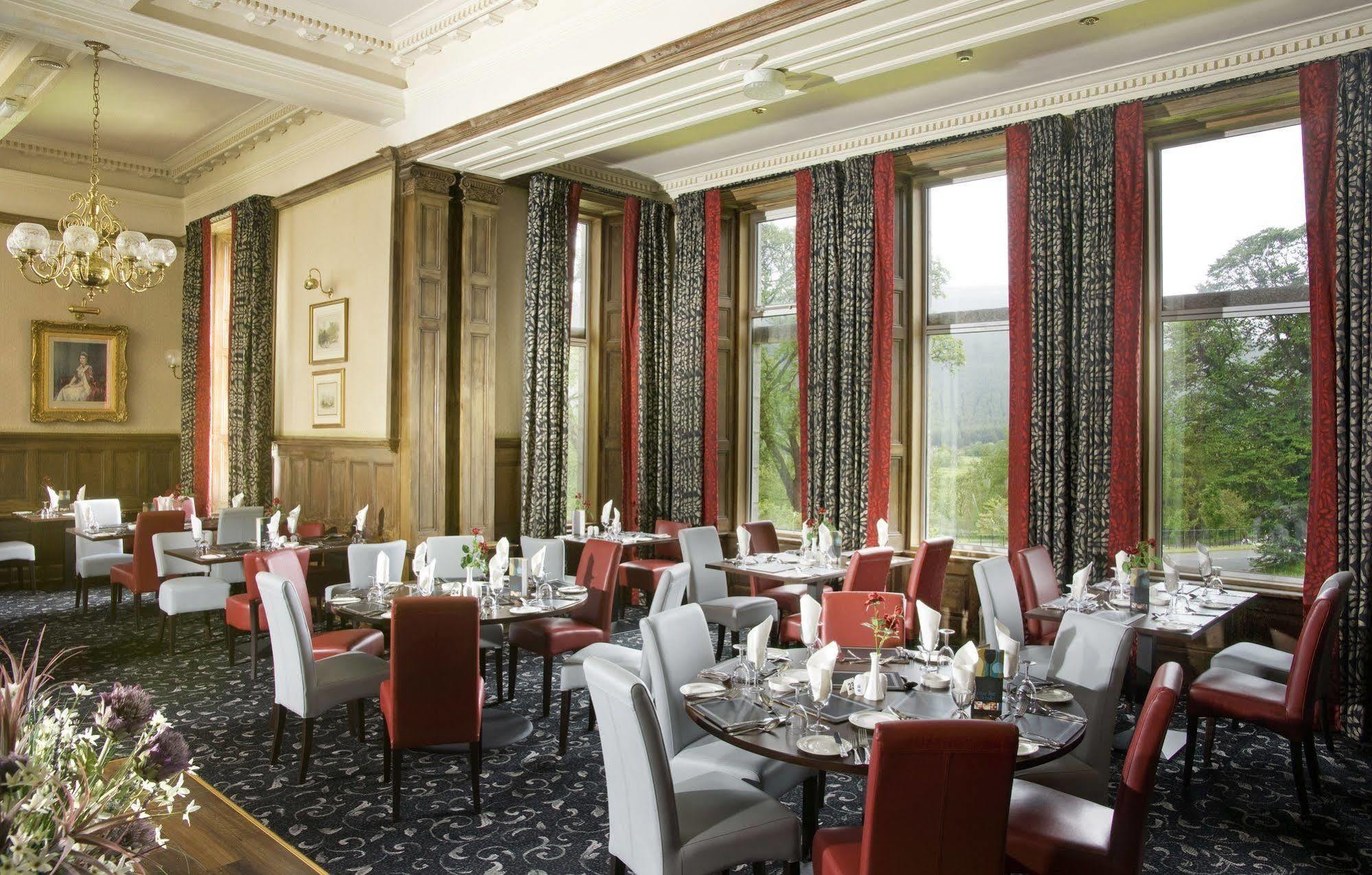 בלאטר The Invercauld Arms Hotel מראה חיצוני תמונה