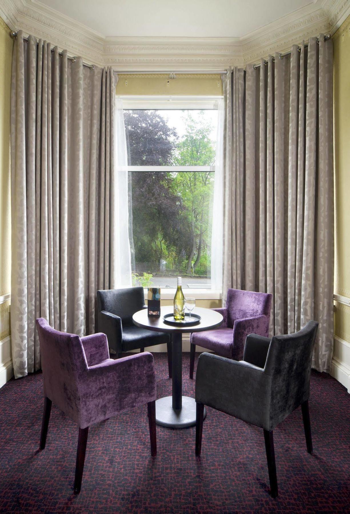 בלאטר The Invercauld Arms Hotel מראה חיצוני תמונה